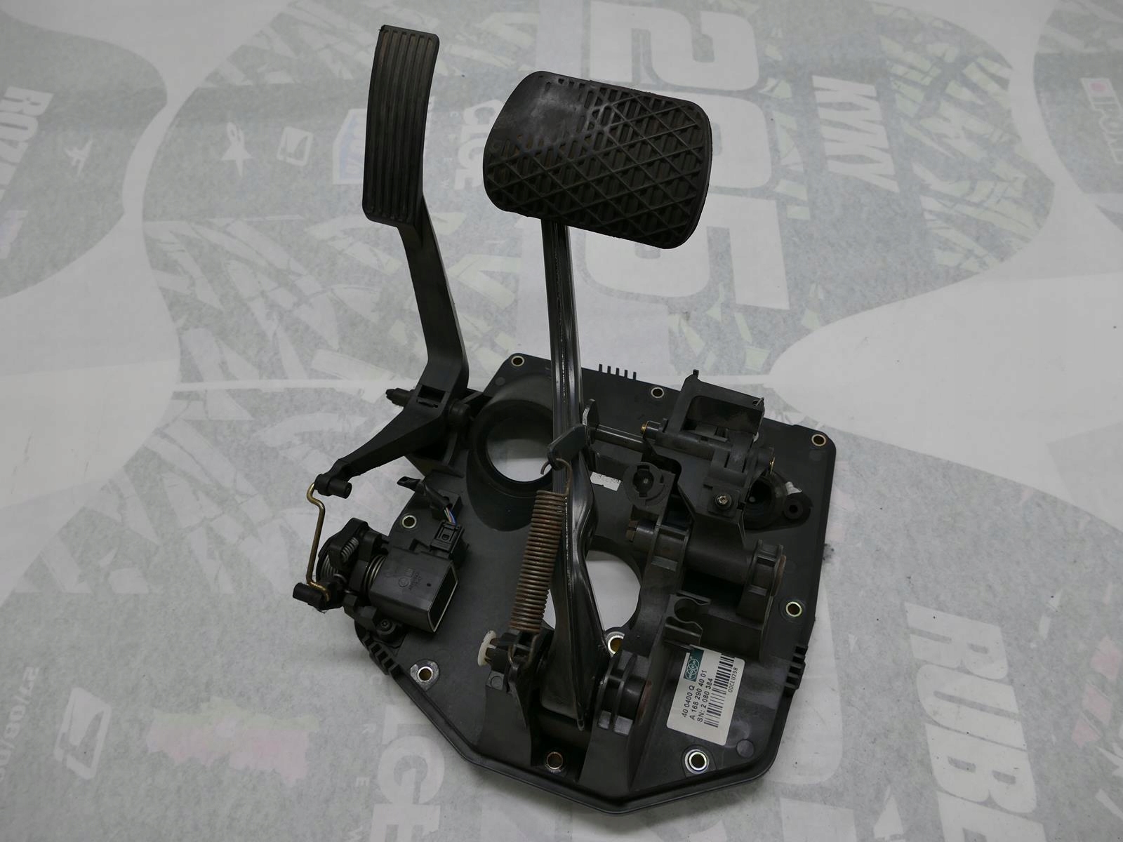 MERCEDES VANEO W414 GASPEDAL BREMSE KOMPLET
