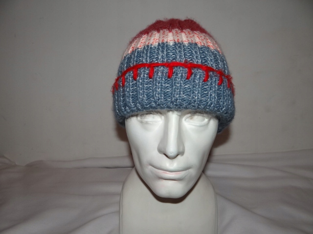 FAJNA CZAPKA - STOHR WOOL Cechy z dzianiny