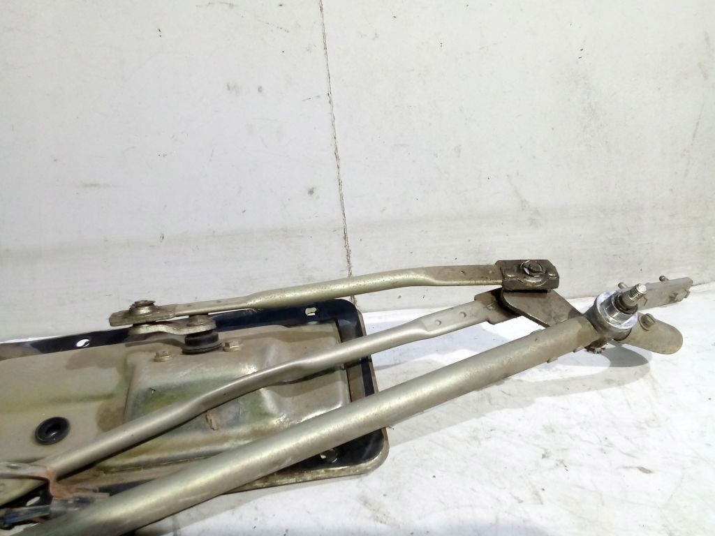 Tata Indigo wiper mechanism front