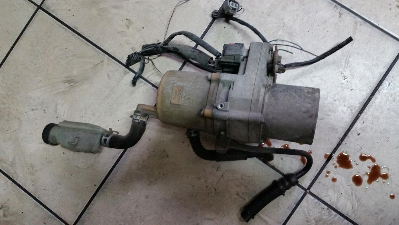 насос гур mazda 3 II BK BL