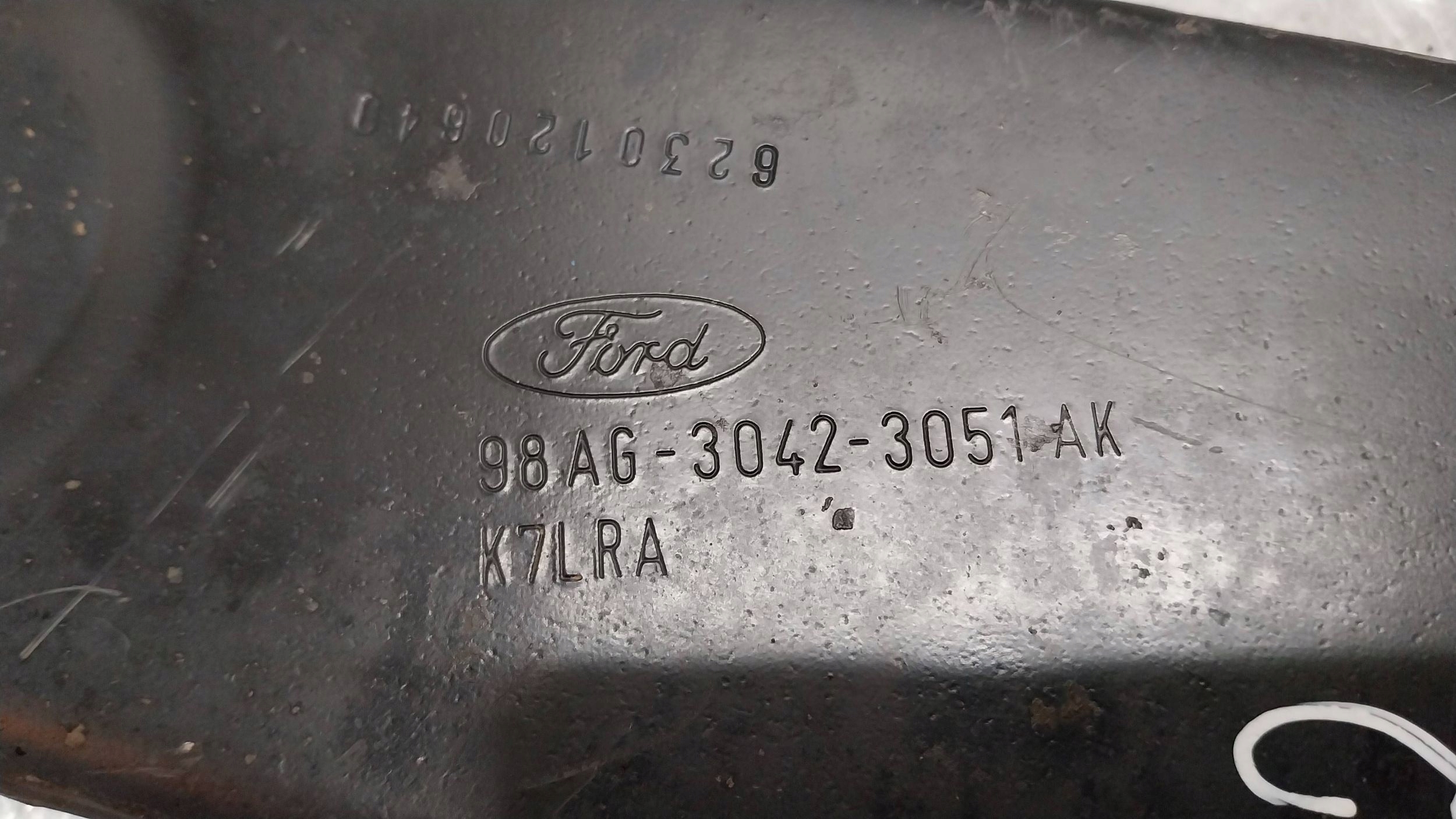 arm left front 98AG-3051-AK FORD FOCUS MK1