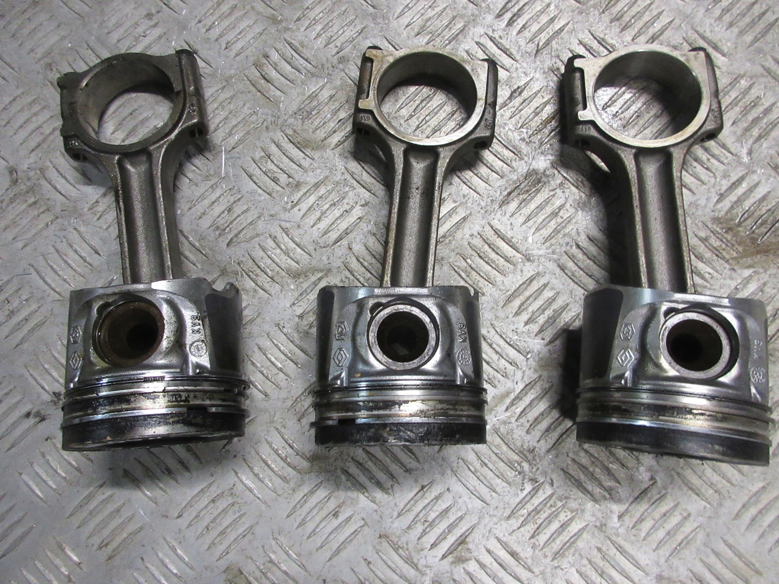 RENAULT LAGUNA III 2.0 DCI ПОРШЕНЬ ШАТУН 10653