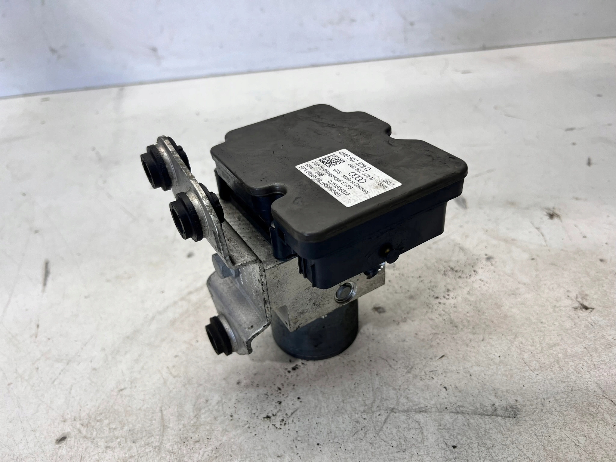 pump control unit ABS ESP AUDI Q7 4M 4M0907379Q 4M0907379N