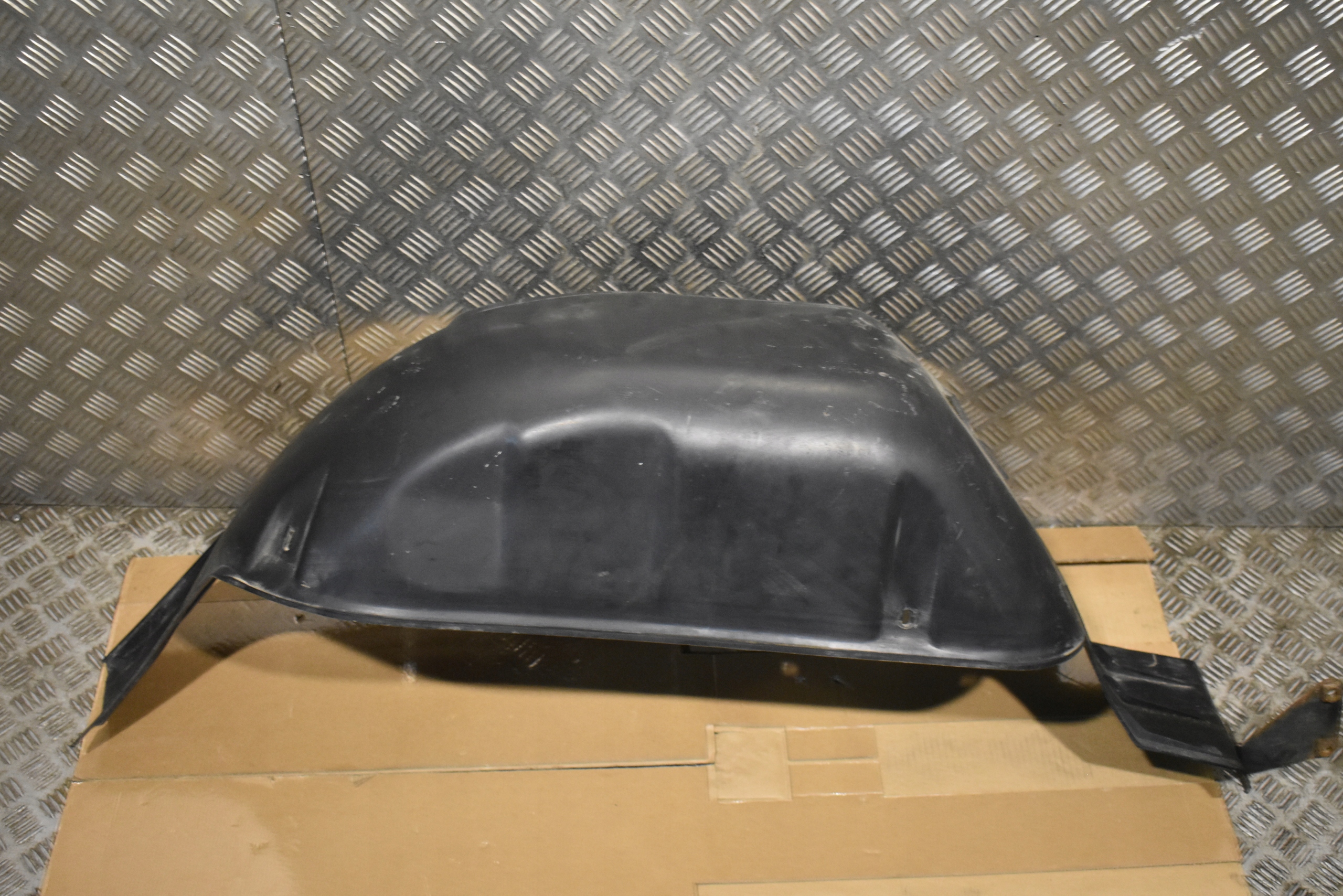 IDEALNE mudguard rear part rear right MERCEDES W463 1