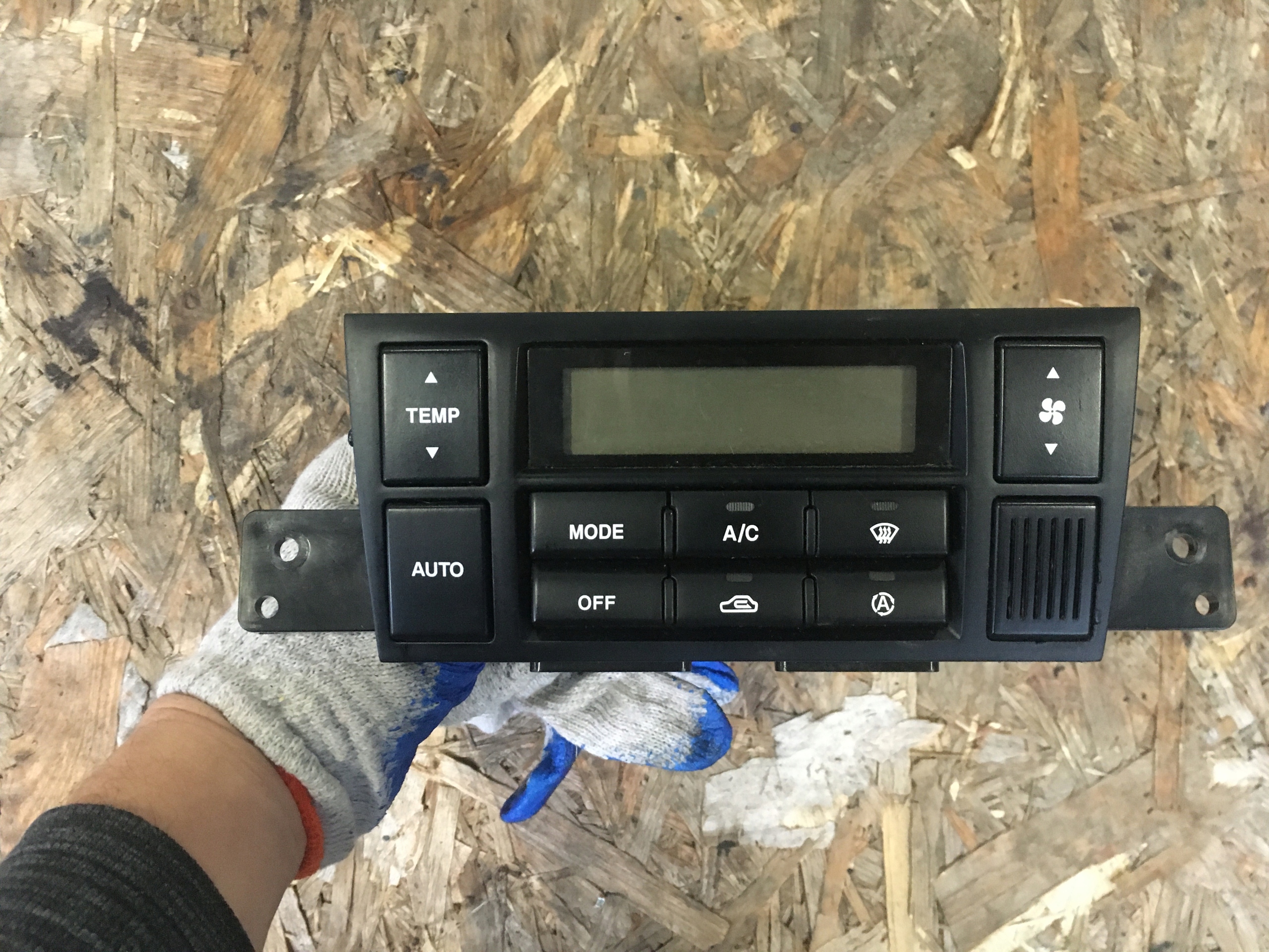 HYUNDAI TUCSON И 04-10 ПАНЕЛЬ КОНДИЦИОНЕРА КЛИМАТРОНИК ЕВРОПА