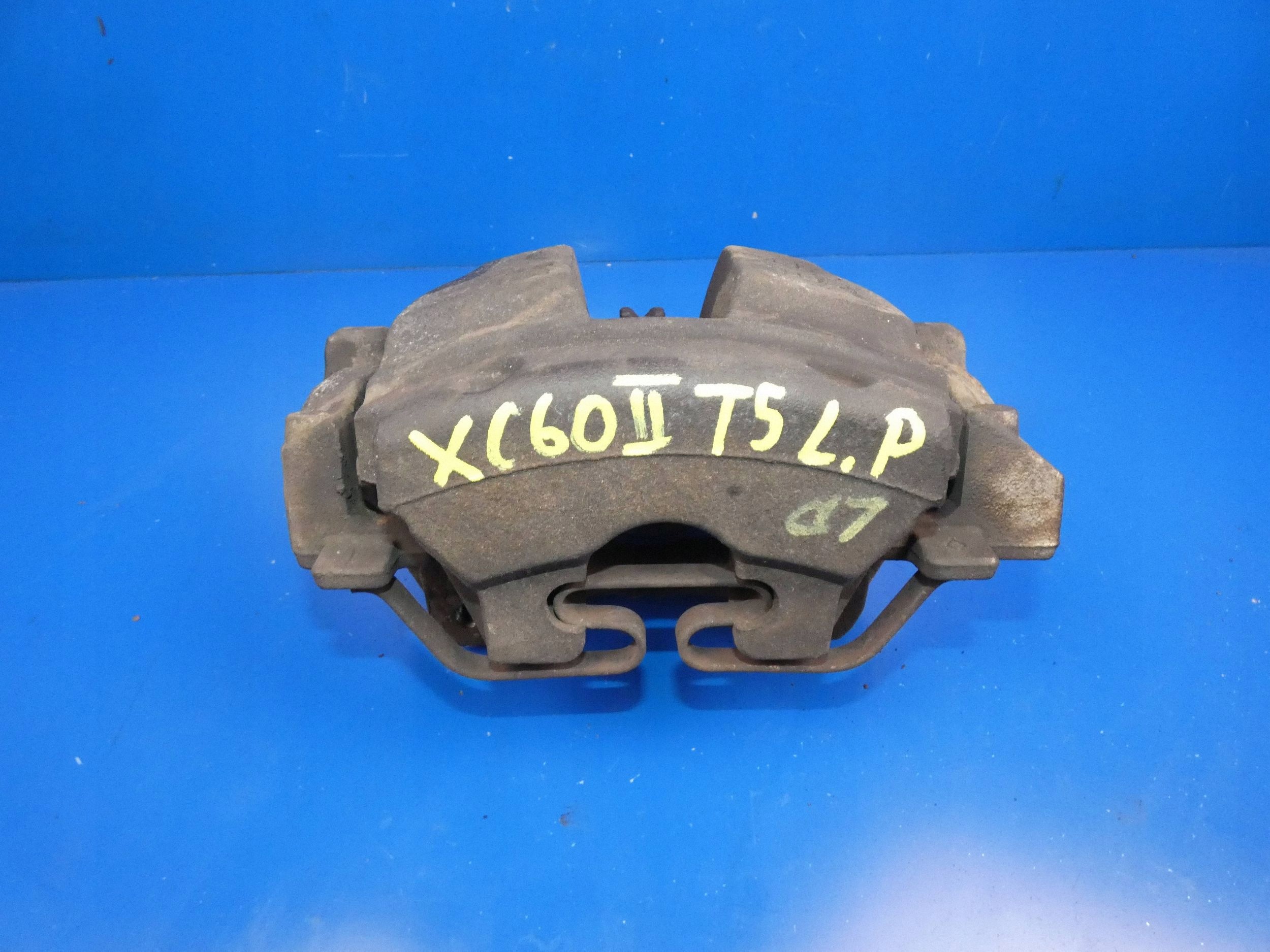 VOLVO XC60 II 17- caliper brake left front front