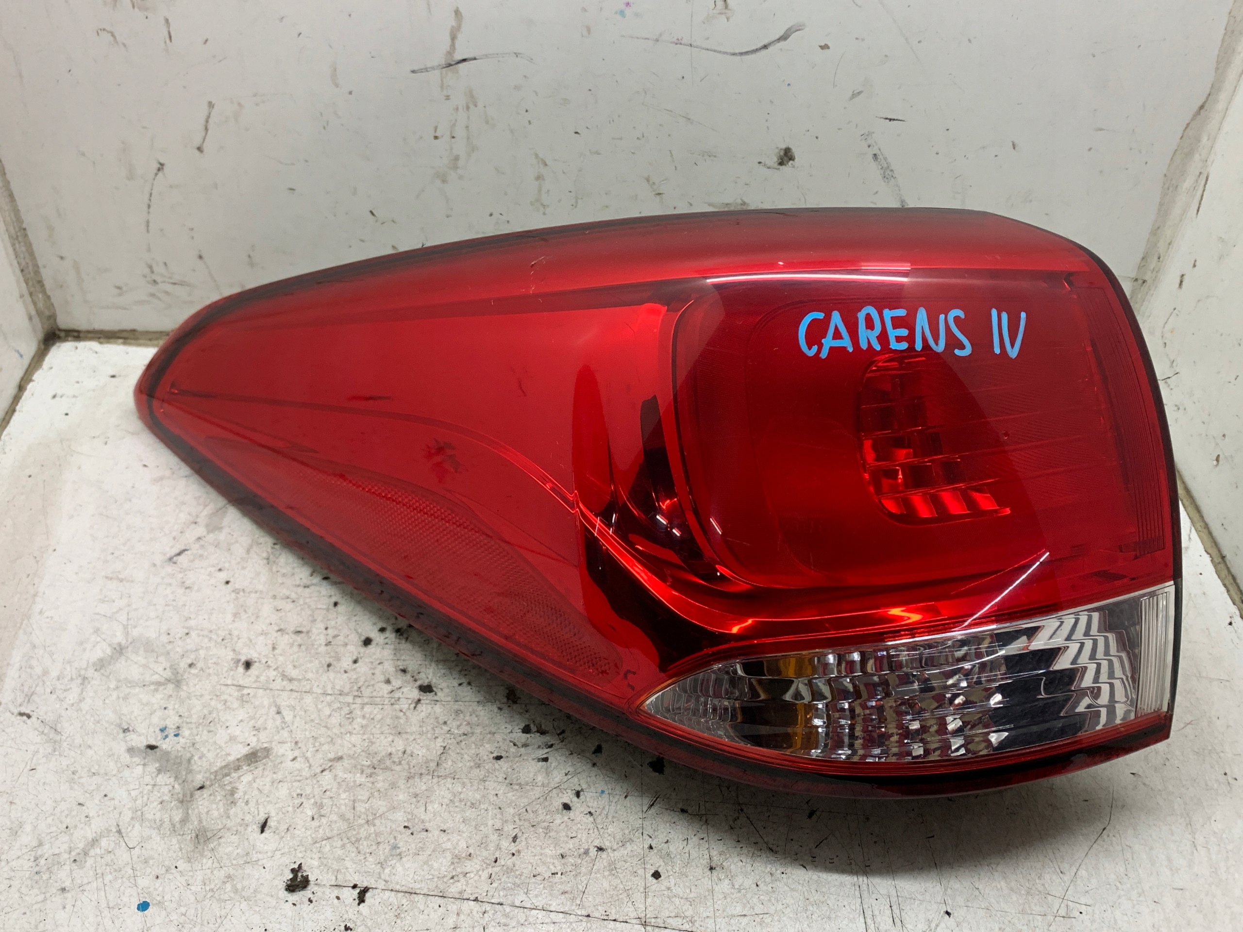 light left rear part left rear 92401-A4 KIA CARENS IV (2013-2019)