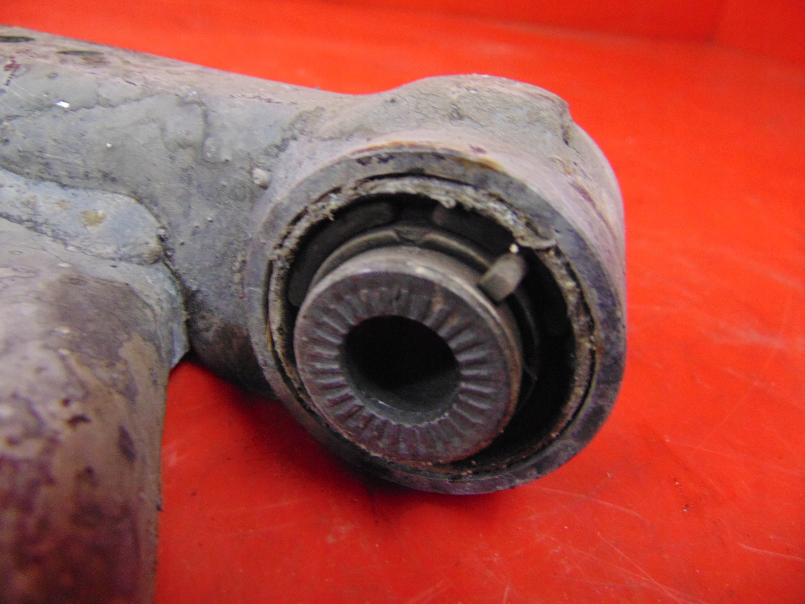 PEUGEOT 308 II T9 arm right front front