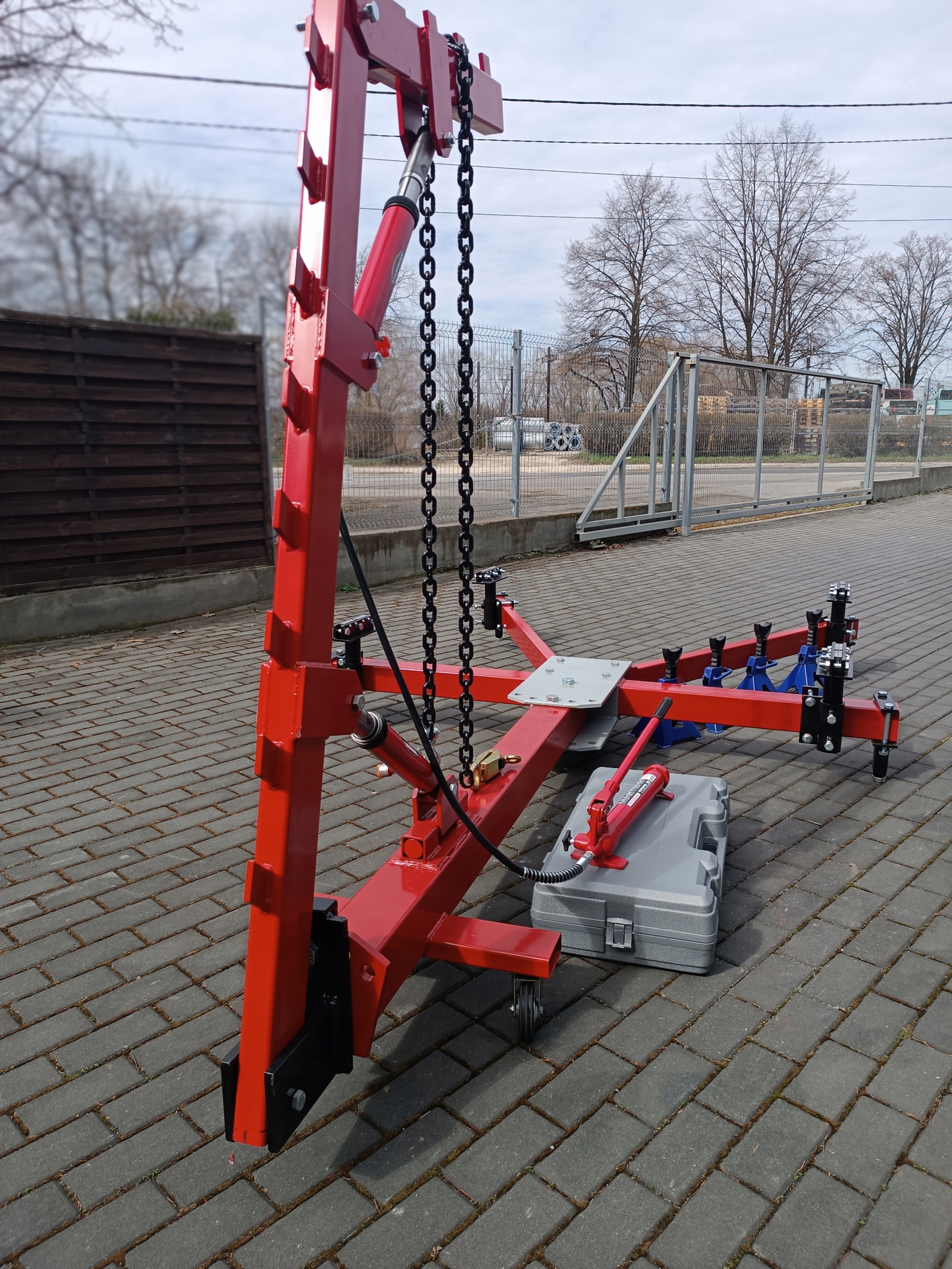 DOZER 4 SZCZĘKOWY DOCER RAMA BLACHARSKA DO NAPRAW