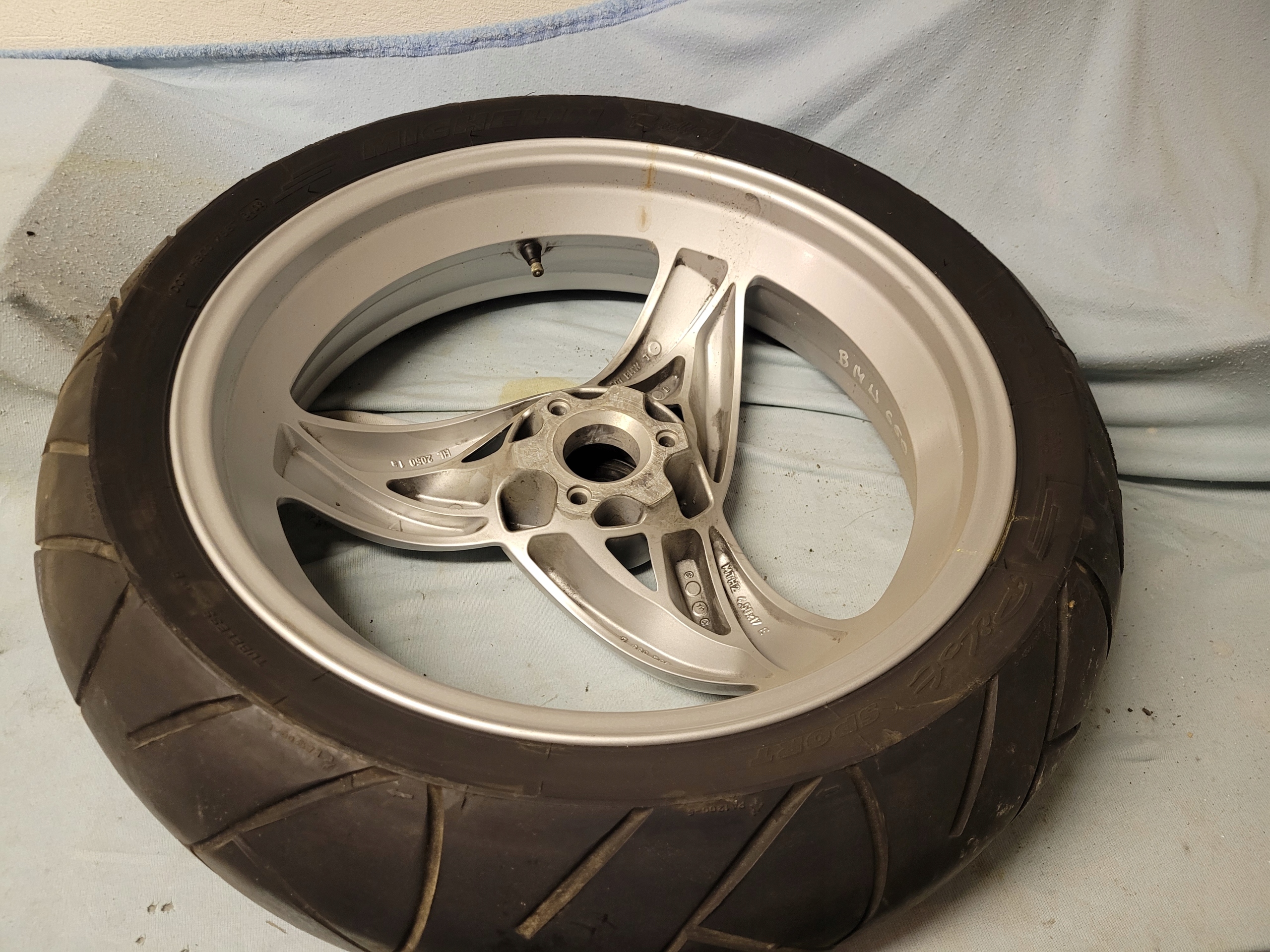 BMW F 650 CS 2003r koło,felga tył Szerokość felgi Inna