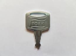 Kluczyk uniwersalny do dozowników TORK Kod producenta 200260