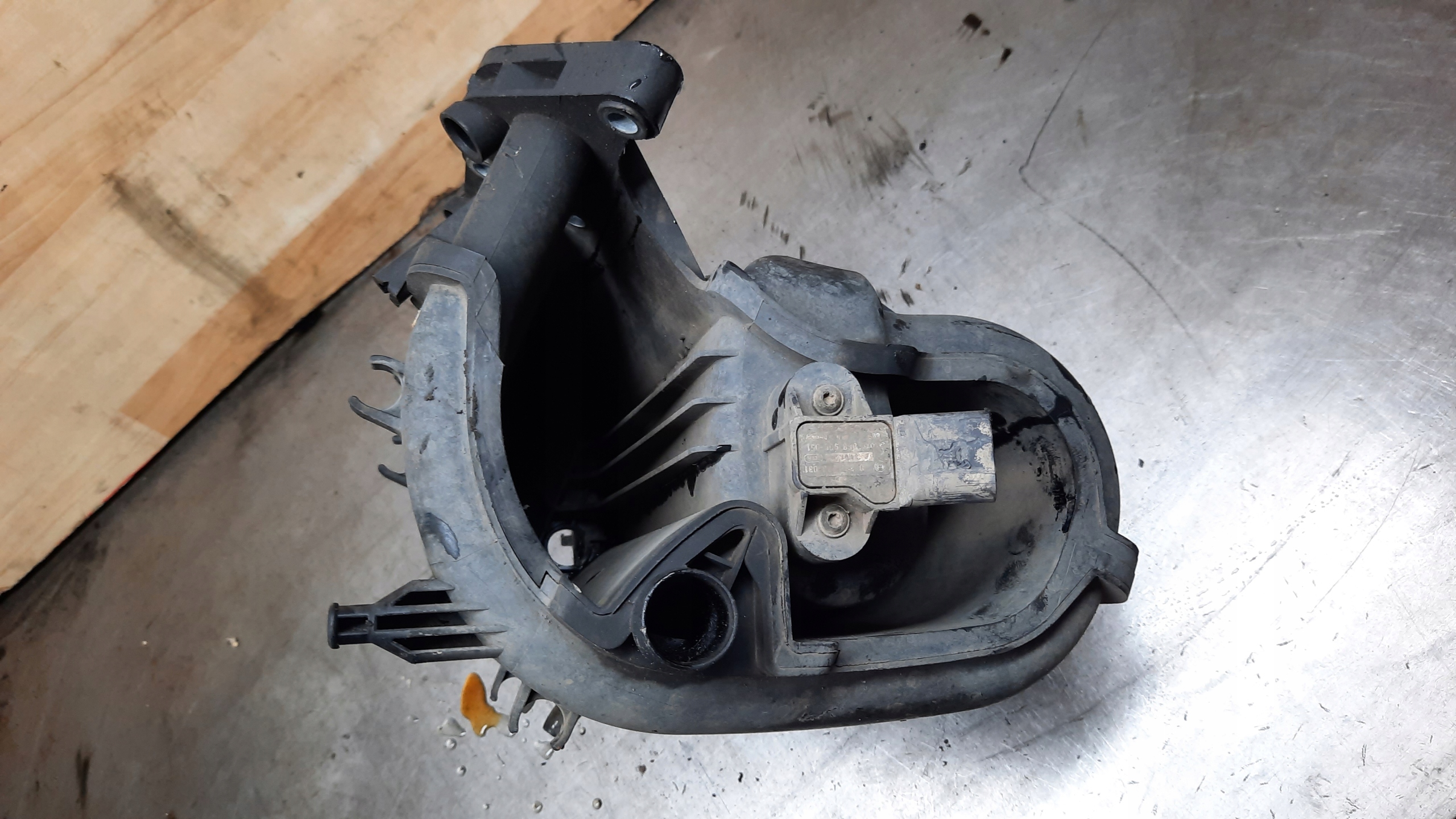 коллектор Впускный vw Polo IV 1.2b