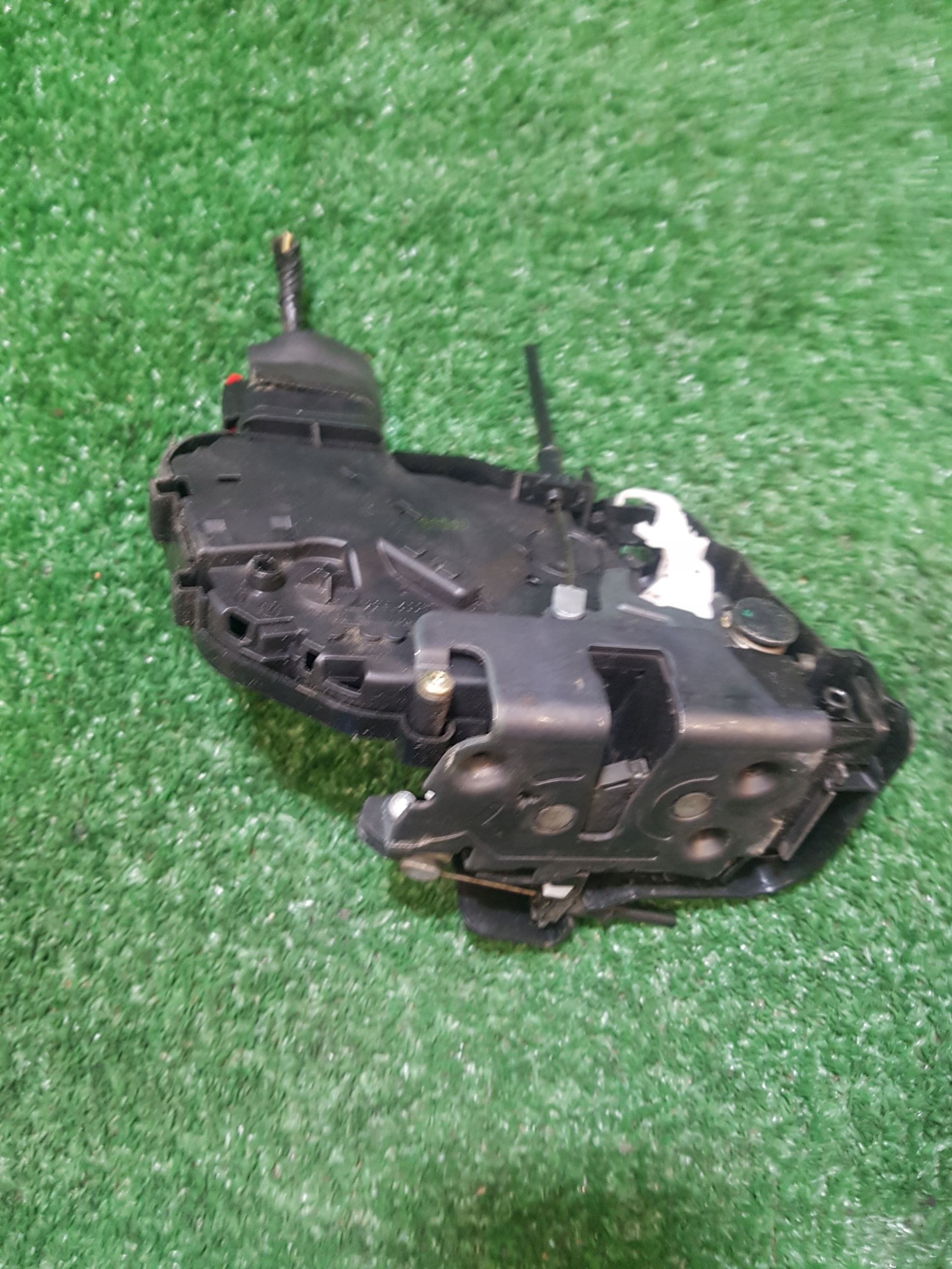 lock door right front VOLVO V50 30699447