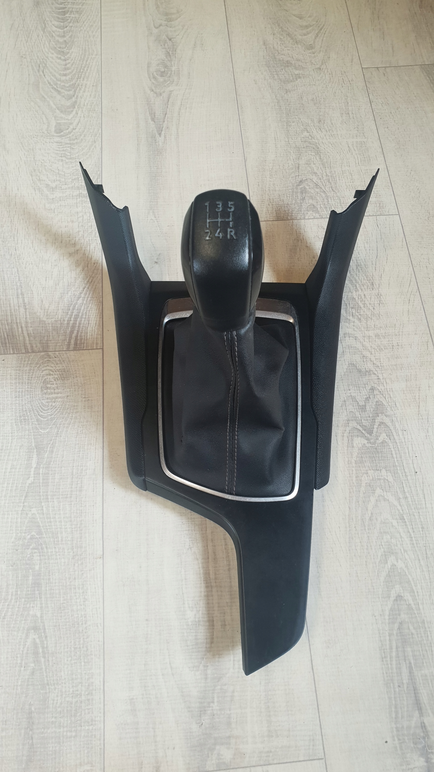 Рычаг переключения передач Peugeot 308 II