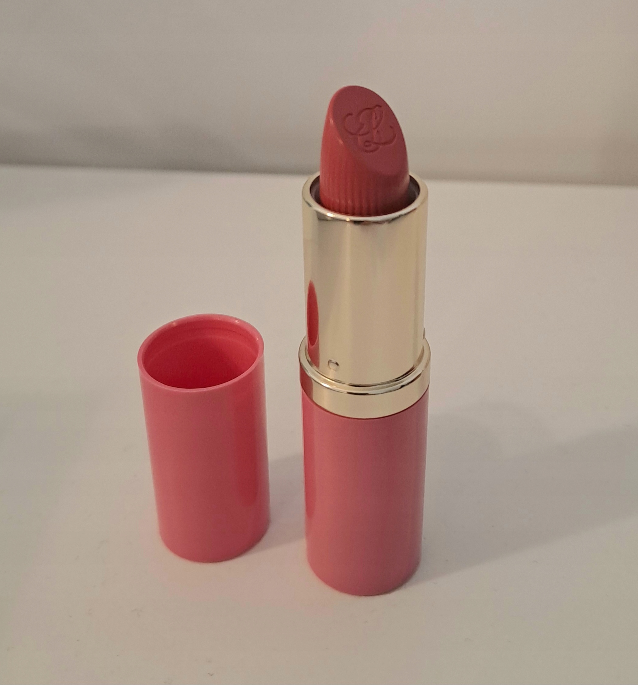Pure Color Creme Lipstick kremowa szminka do ust Eccent 260
