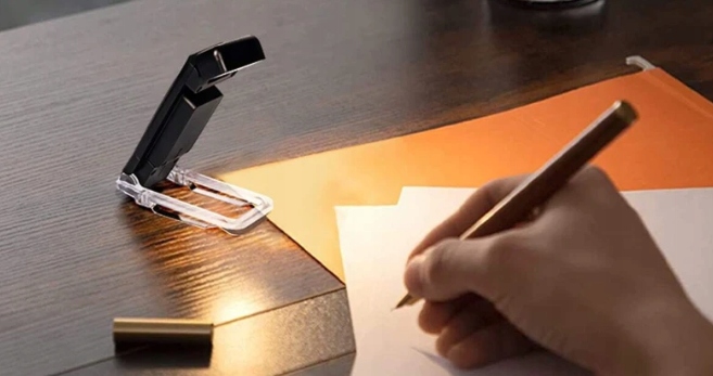 Lampka do czytania książek USB 3 barwy światła lampka nocna 9 LED Długość/wysokość 10.5 cm