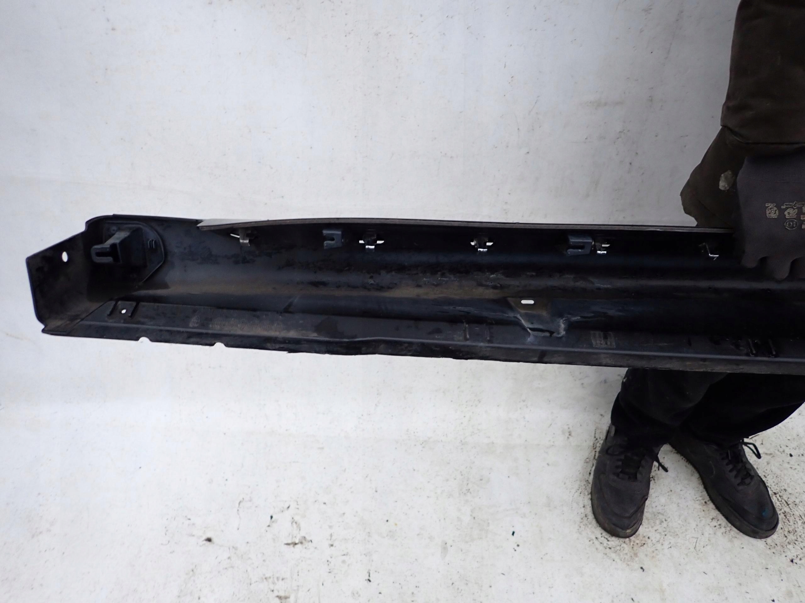 MITSUBISHI OUTLANDER III LIFT threshold moulding right