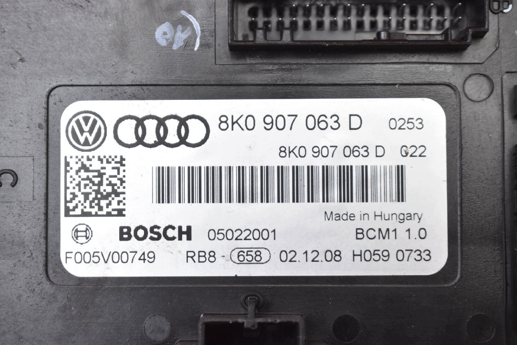 Unité commande confort 8K0907063D AUDI A4 B8 2.0 TDI 143 KM 07-11