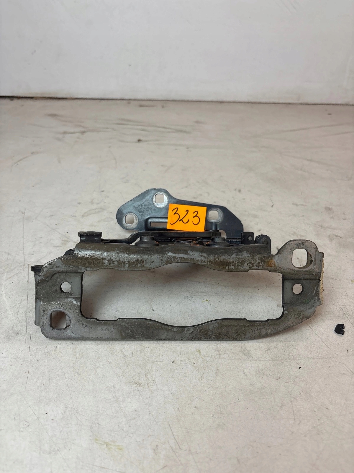 hinge bonnets front front right Mercedes W204