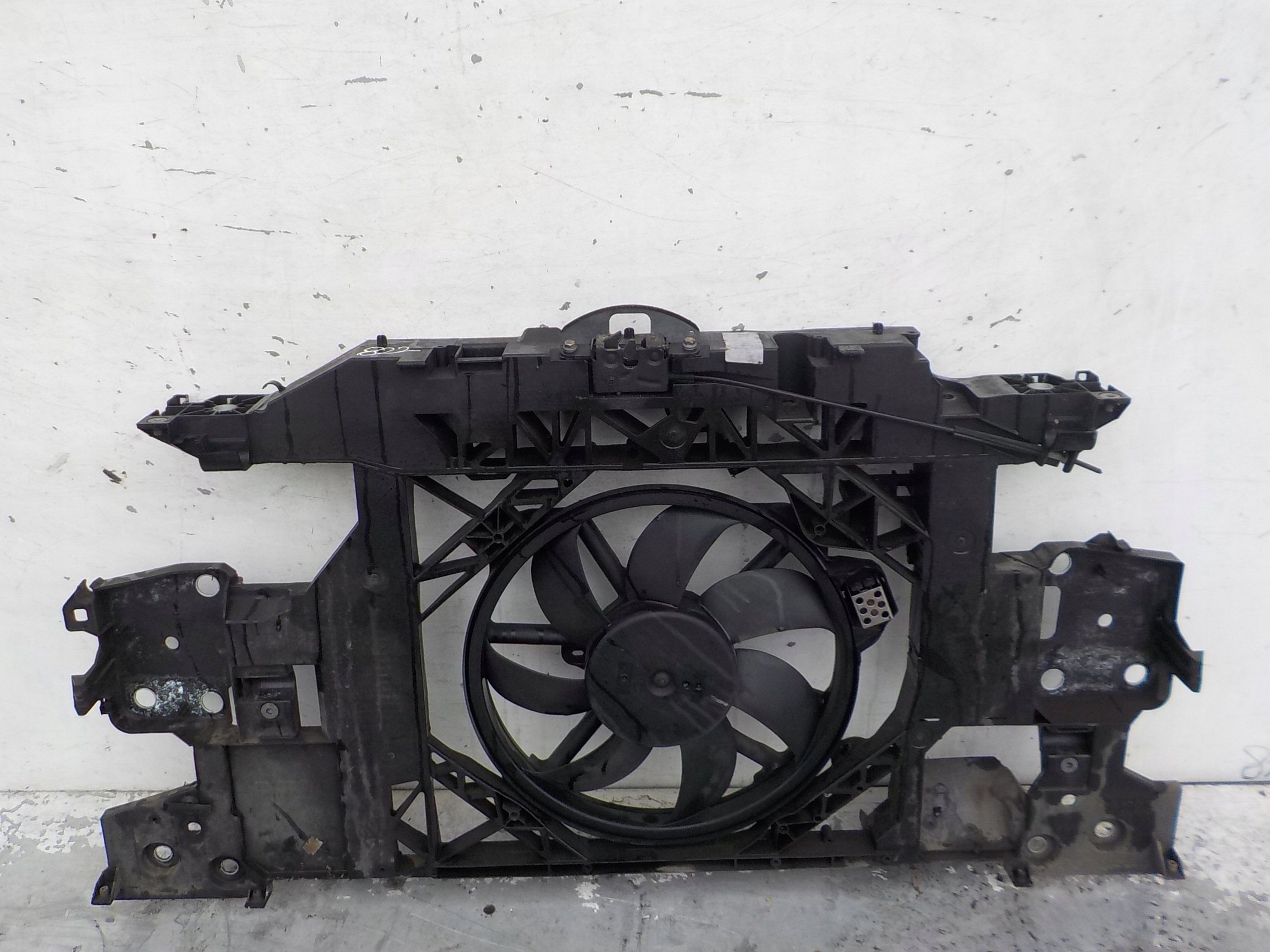822 RENAULT SCENIC III support panel for radiators pillar iron