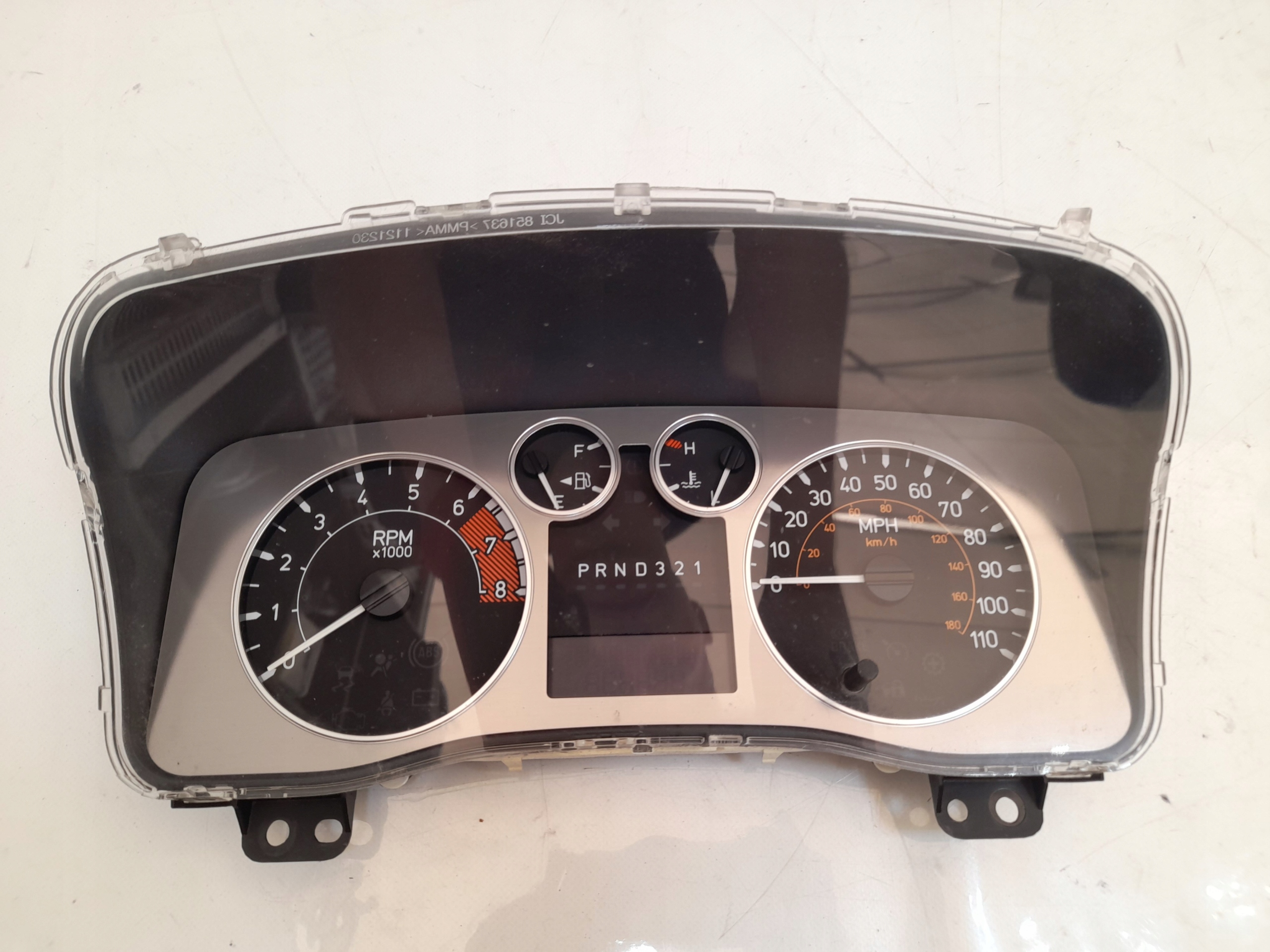 спидометр Hummer H3 2005 3,5