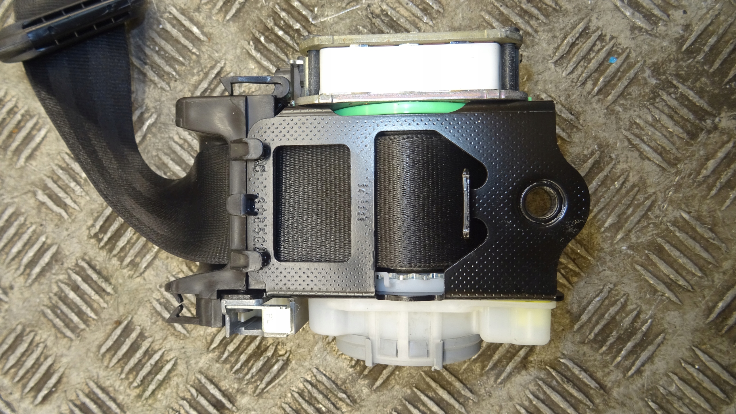 Gurten Sicherheits Audi OE 8T0857705