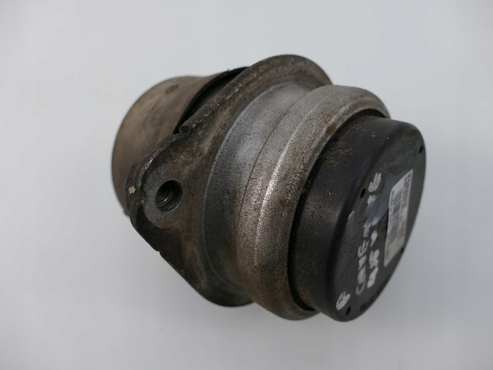 PORSCHE CAYENNE 9P 7L 4.5 T engine mount right
