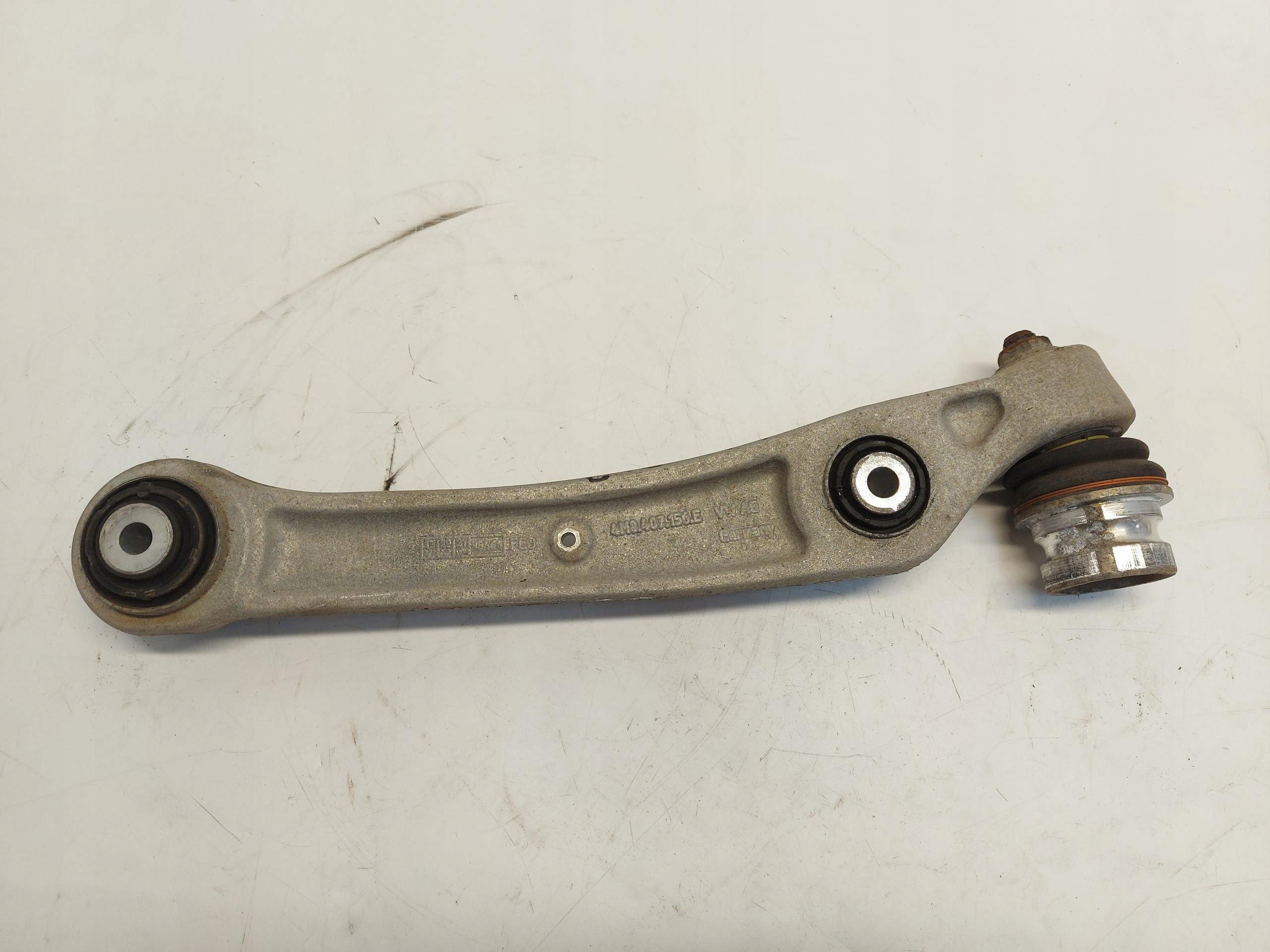 Audi Q8 E-TRON SUV 4KE arm right front front oryg 4m0407156e