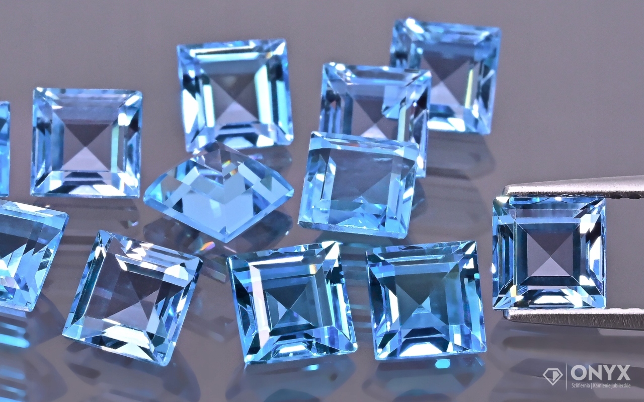 Topaz Swiss Blue fazetovaný čtverec 5x5 mm