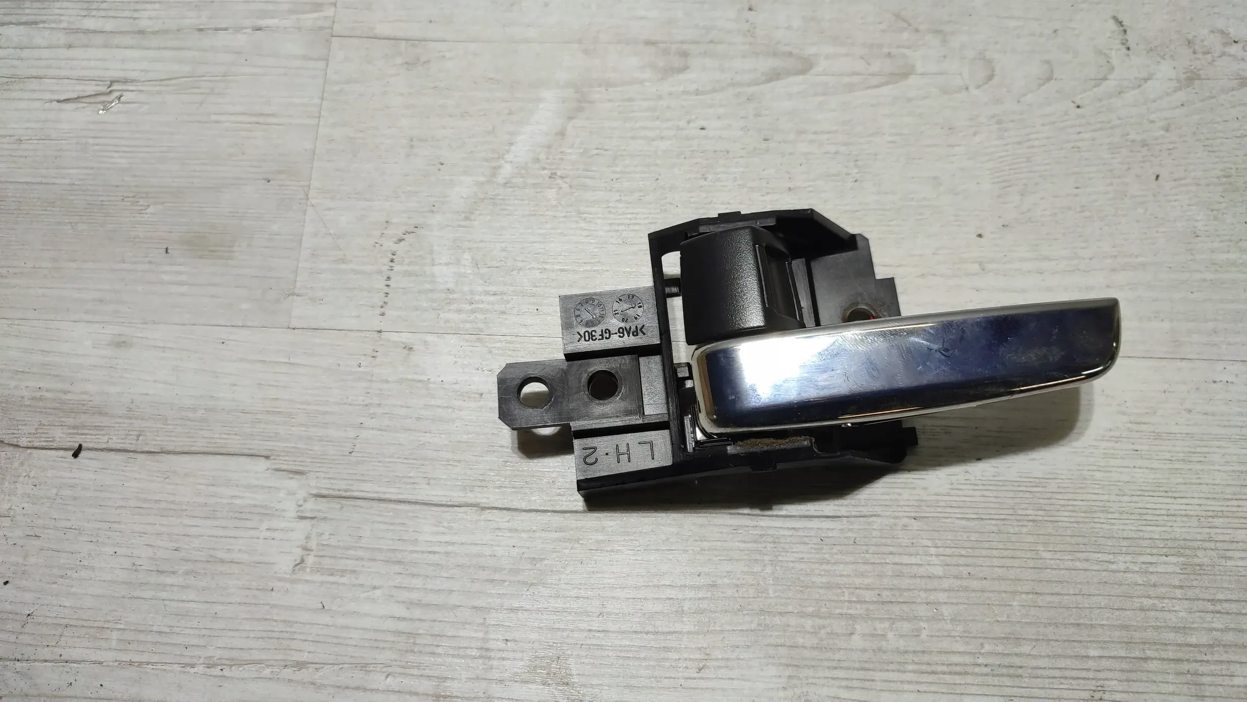 Mitsubishi ASX 18r. 1.6DiD rear part side left handles inner