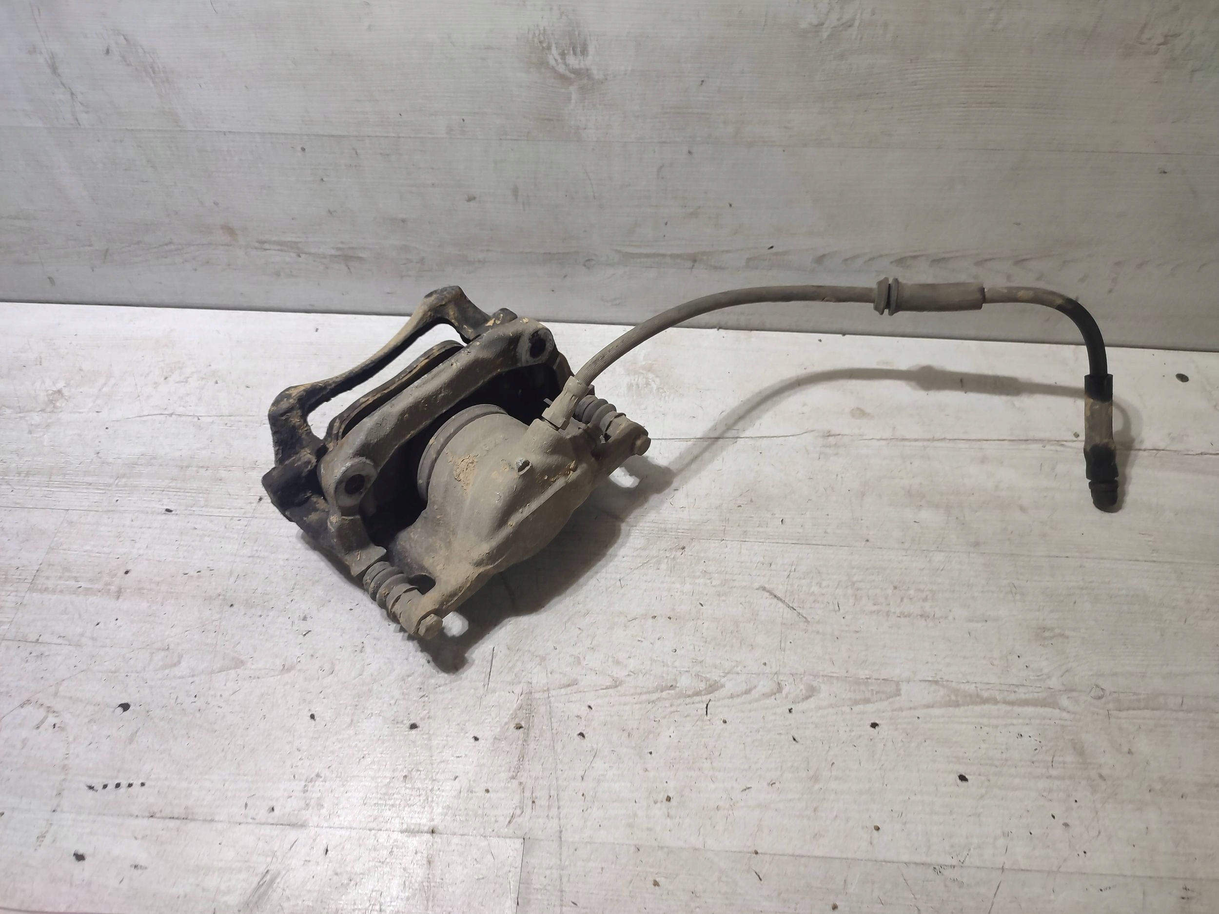 Mercedes-Benz GLA W156 2015 front left caliper brake front