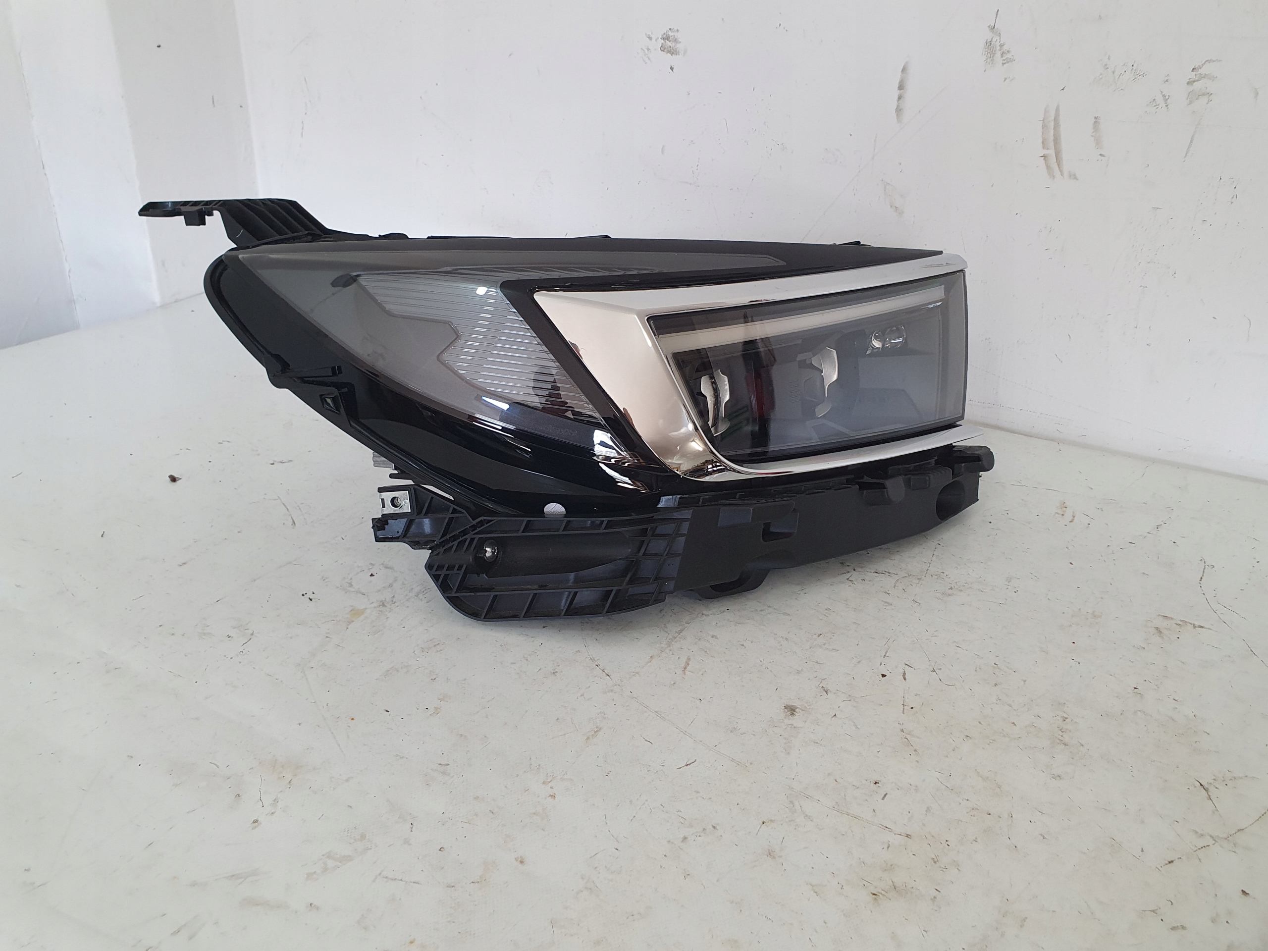 Opel Grandland X Lift Full Led Lux light front front left 21