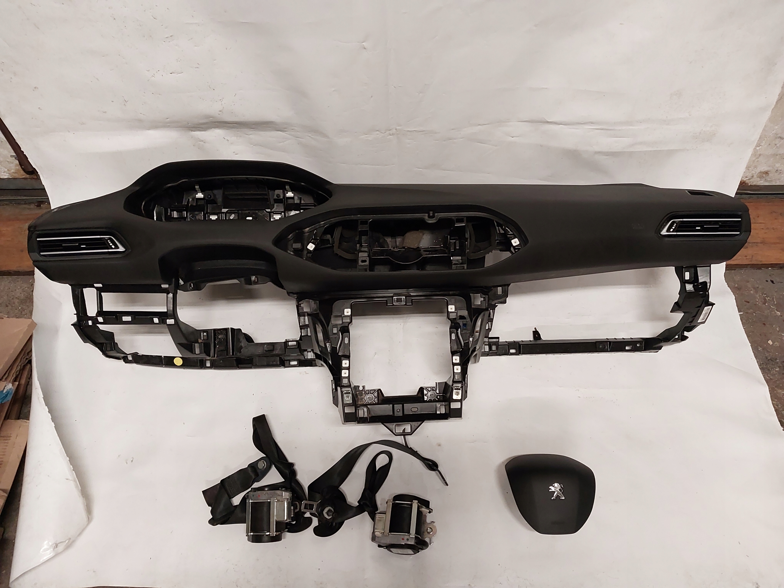 9677848780 - Подушка доска AIR BAG ремни PEUGEOT 308 T9 кокпит