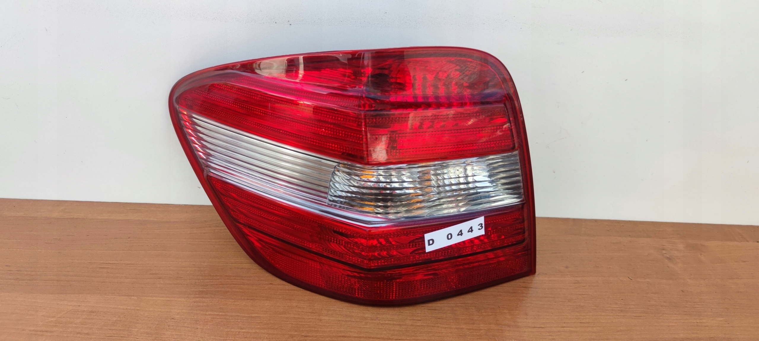 MERCEDES ML W164 left light rear part LEKKO CIEMNA AMG