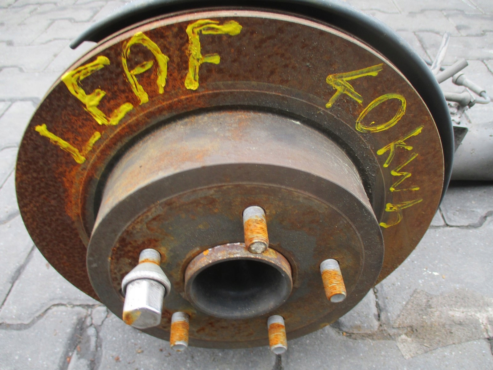 axis rear part sider NISSAN LEAF II 40KWH