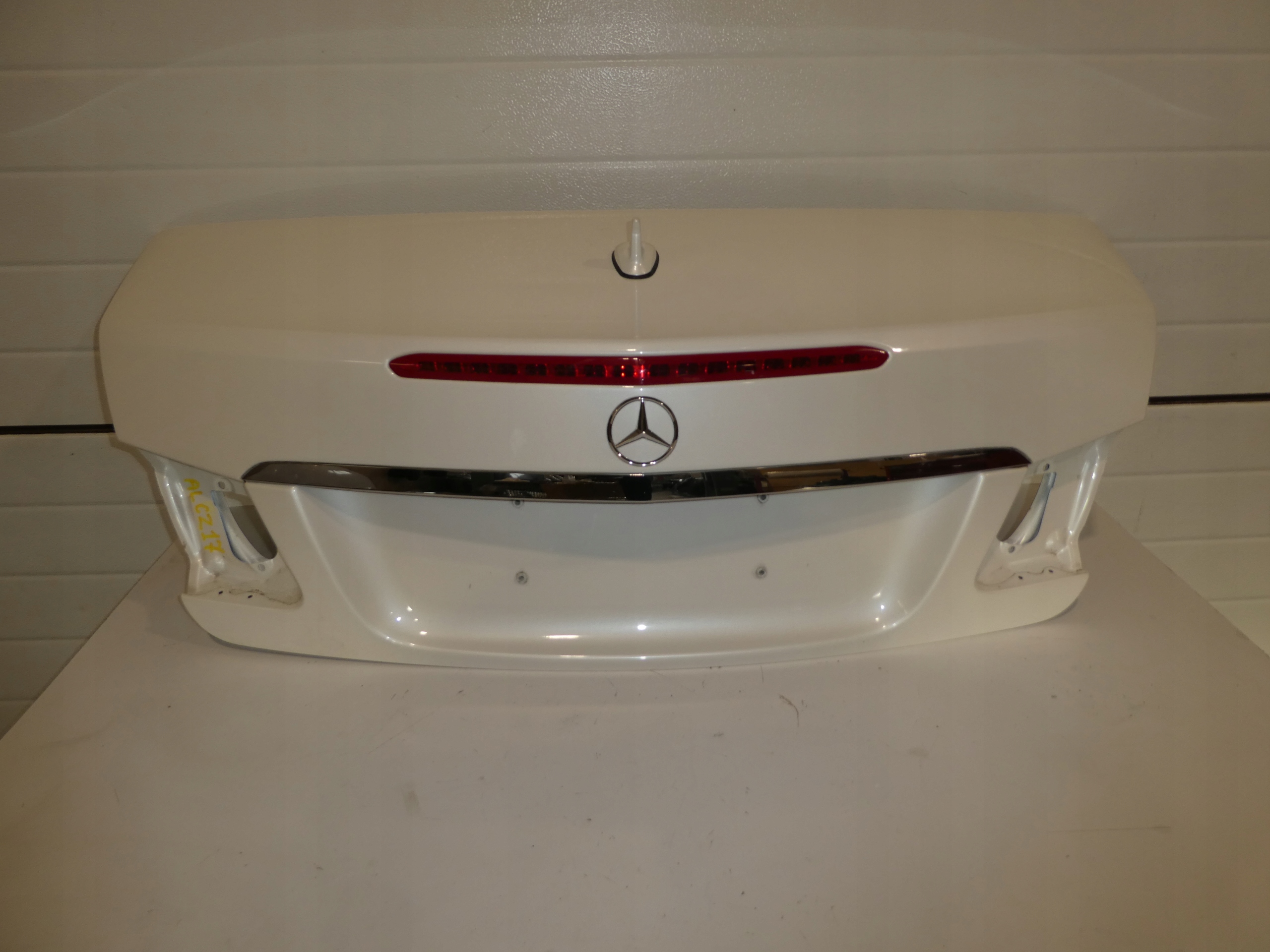 HECKKLAPPE KOFFERRAUMDECKEL MERCEDES E W207 CABRIO BIALA PERLA