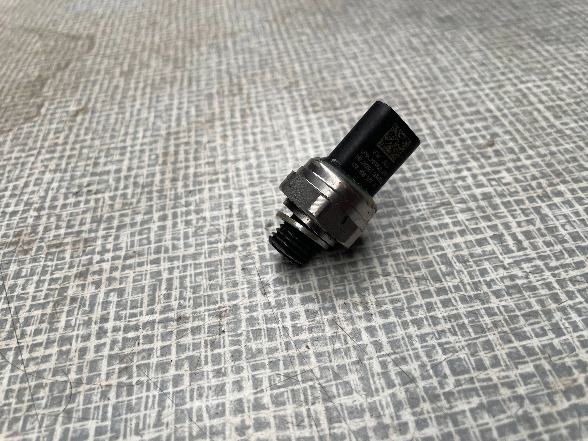 sensore pressione olio VOLKSWAGEN T-ROC 05E906277A @M
