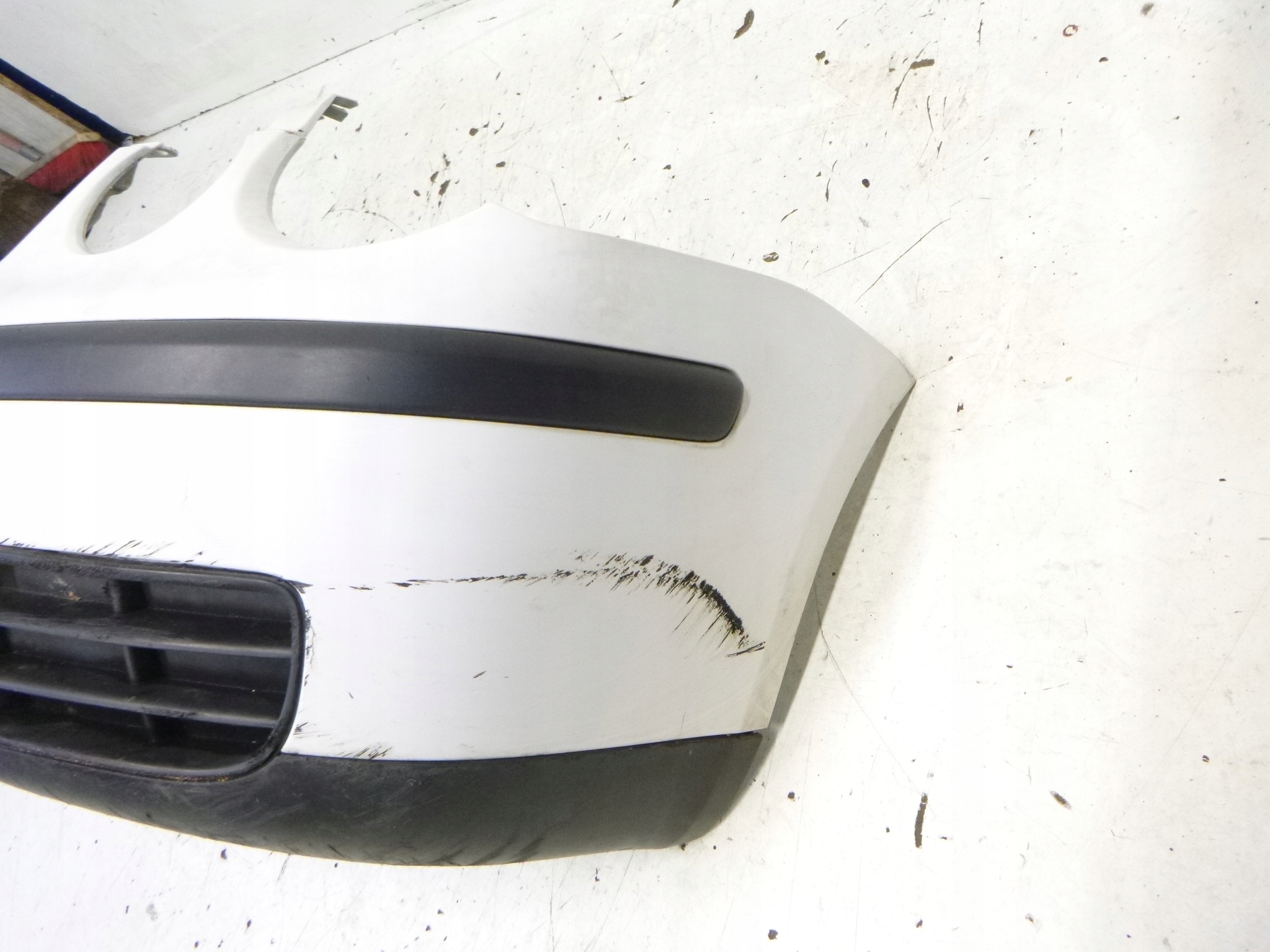 bumper front VW Polo IV 9N1 LB9A 2003 r.