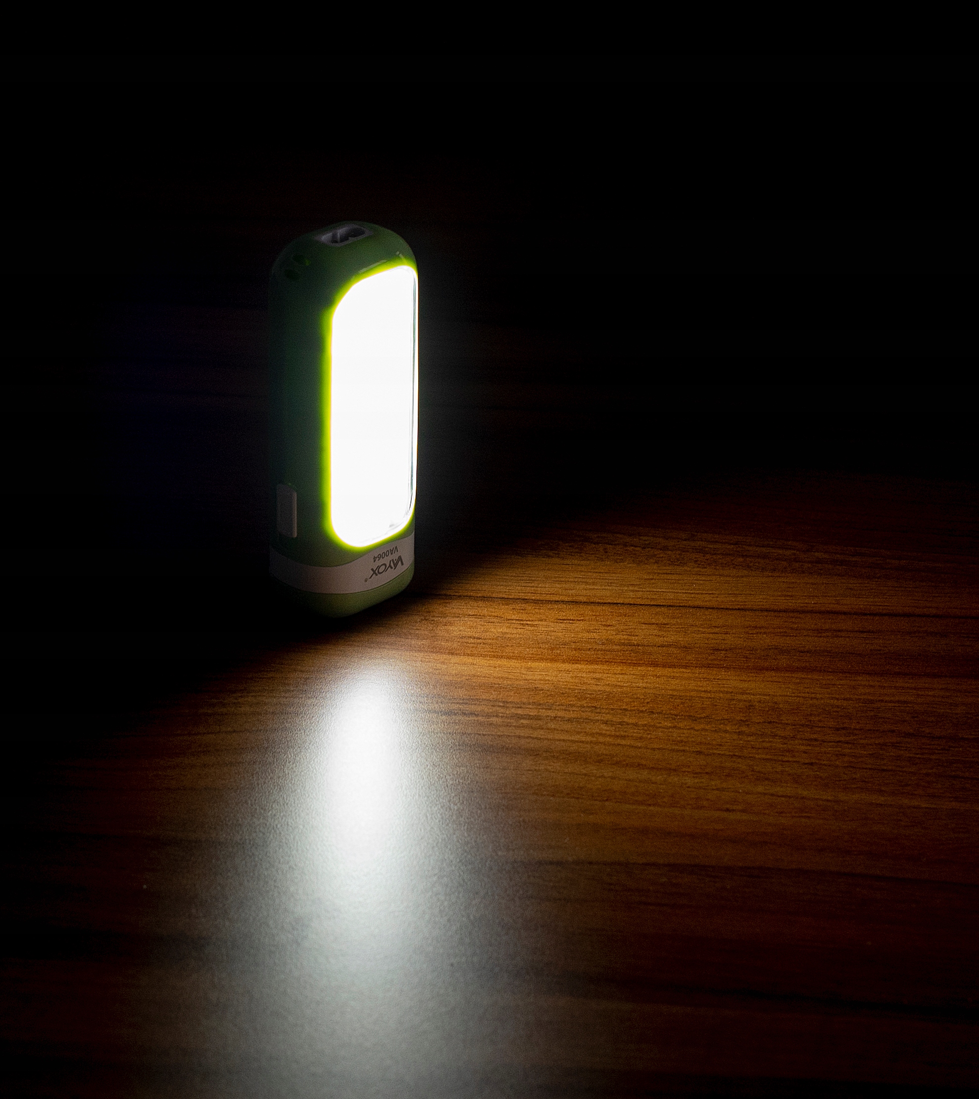 LATARKA LED AKU ZE ŚWIATŁEM BOCZNYM ŁADOWALNA 230V EAN (GTIN) 5902689078170