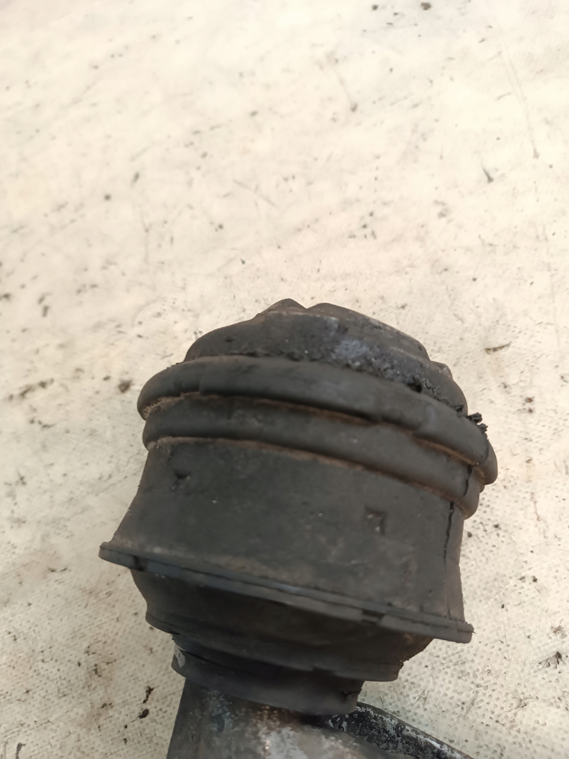 engine mount MERCEDES W203 2.2 CDI A6112230704