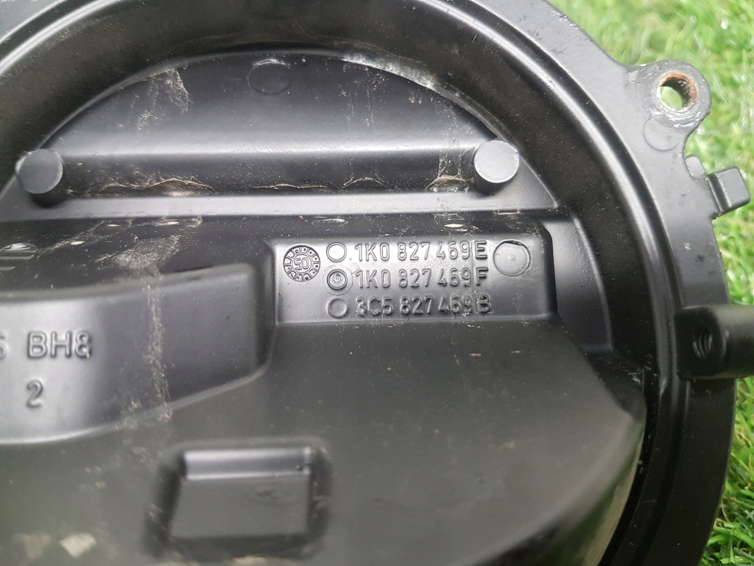 MIKROSTYK bonnet boot VOLKSWAGEN GOLF 5 1K0827469E