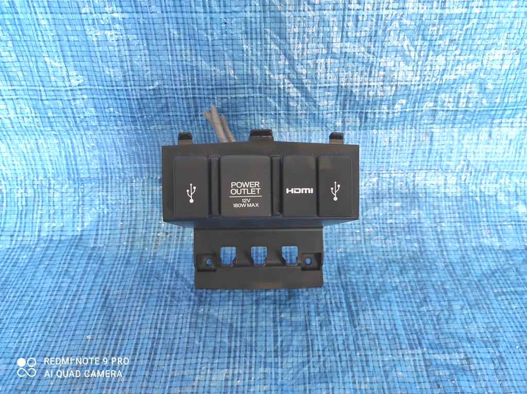 1059771X - РАЗЪЕМ USB HDMI ЗАЖИГАЛКА HONDA CIVIC IX