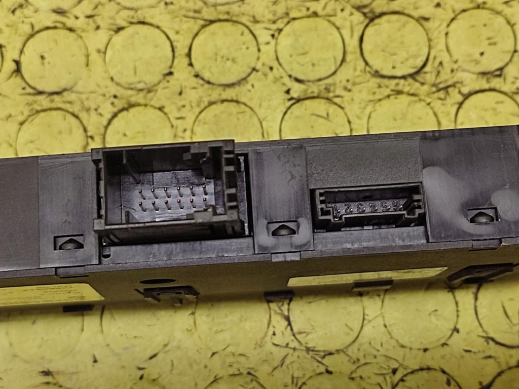 BMW E60 switch DSC GRZANIA seats 6949452