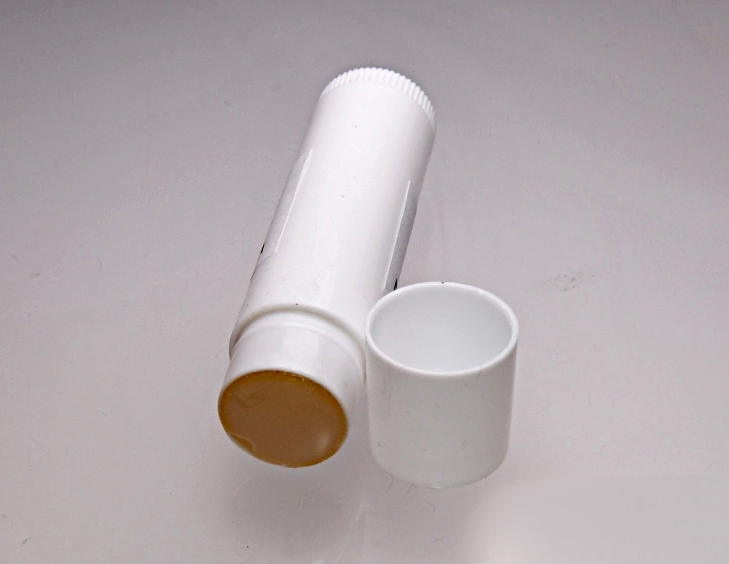 Wosk do dubbingu w sztyfcie, bardzo lepki Kod producenta Wosk do dubbingu w sztyfcie