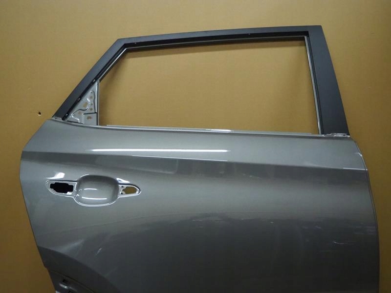 DRZWI PRAWY TYŁ HYUNDAI TUCSON III Producent części Hyundai OE