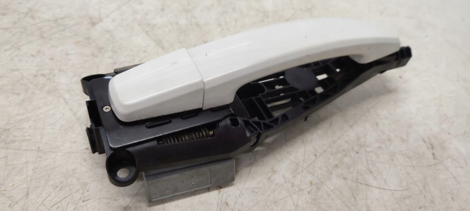 handle rear part rear left Opel Zafira C 40R