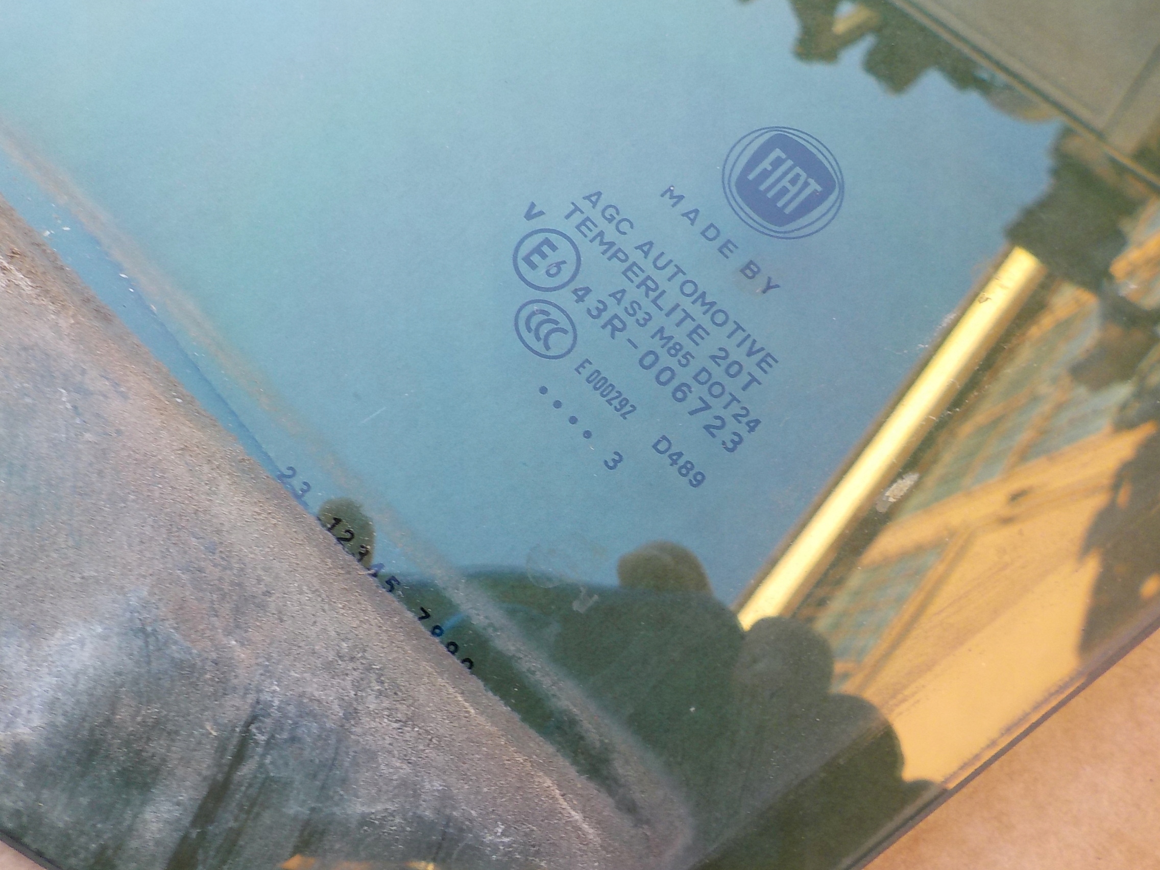window left rear part fiat 500L 2013r