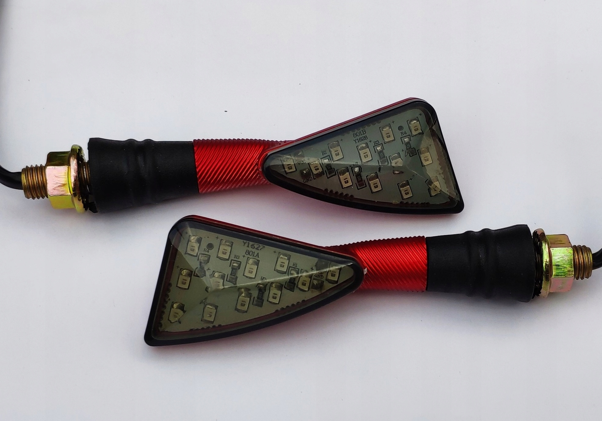 KIERUNKOWSKAZY LED, kierunki motocyklowe, CZERWONE Numer katalogowy części Kierunkowskazy