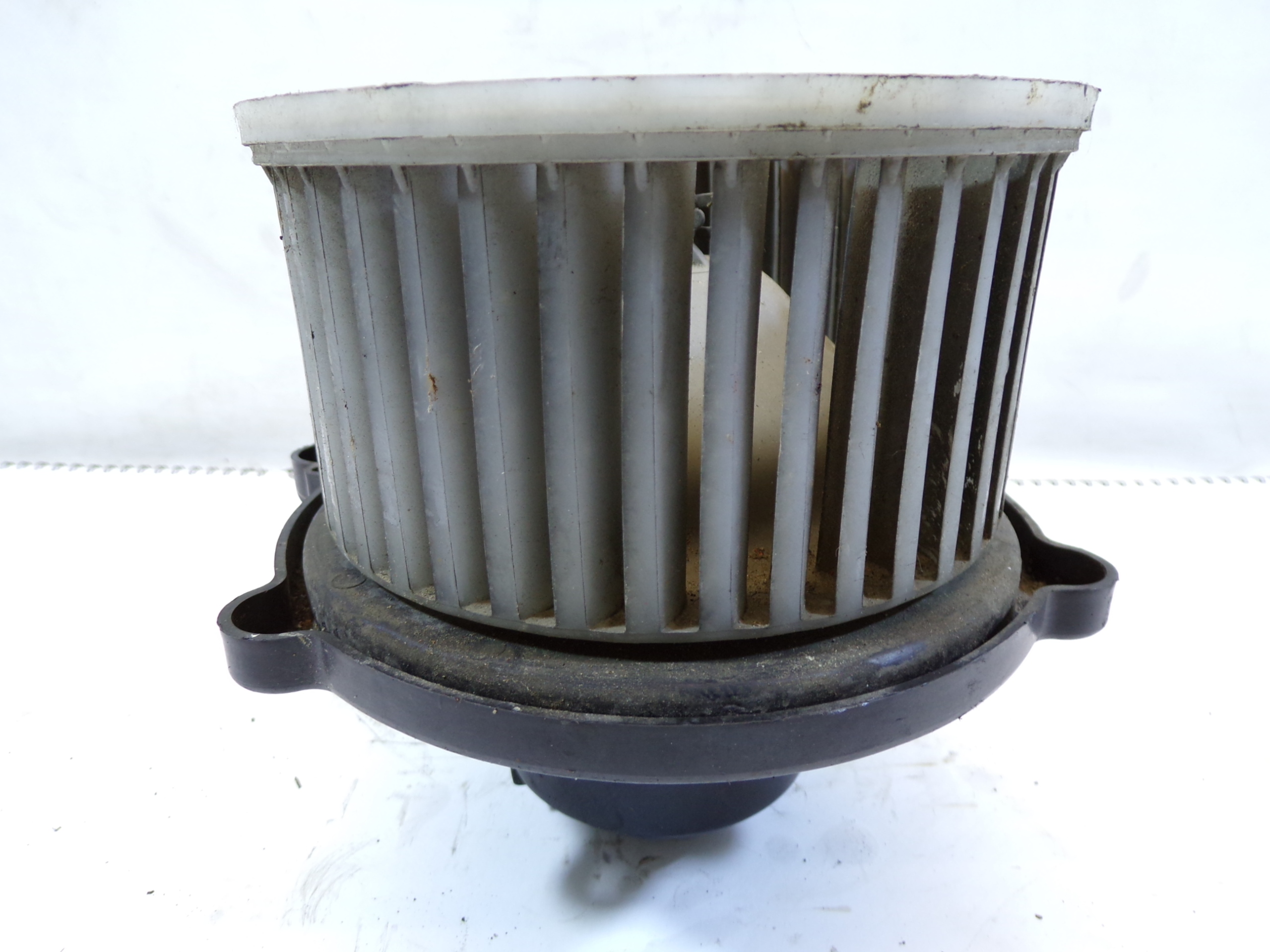 heating air conditioning devices fan KIA 2700