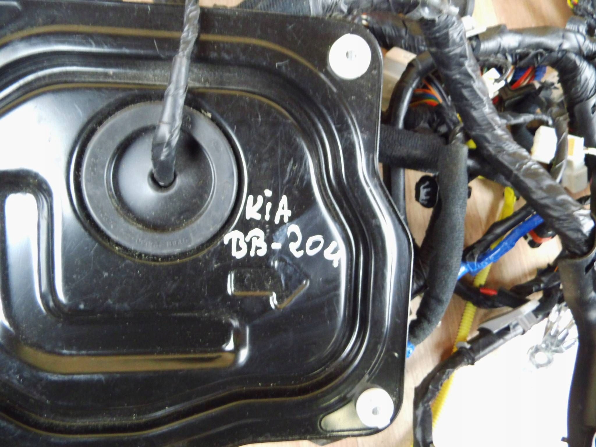 Hyundai Santa Fe IV cables bundle wiring electrical